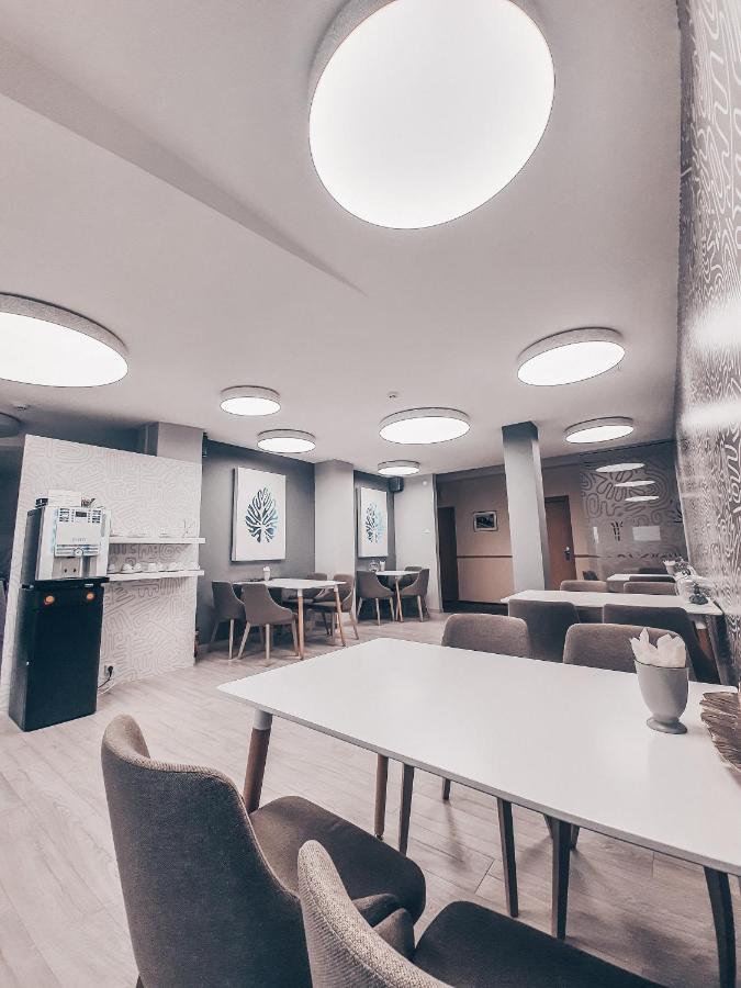 Pervaza Hotel Panevezys Bagian luar foto