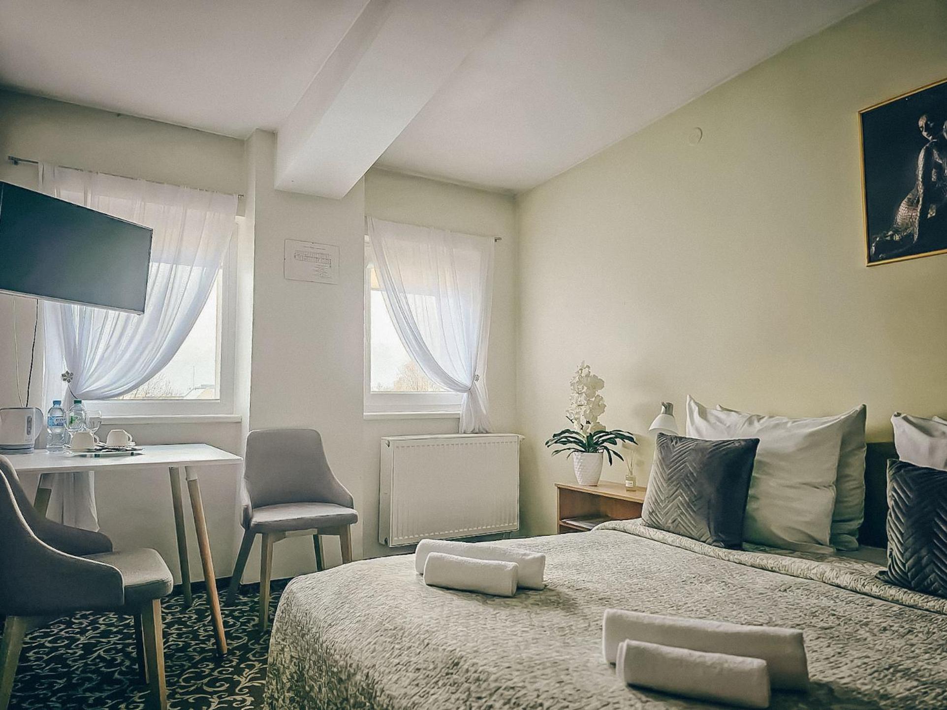 Pervaza Hotel Panevezys Bagian luar foto
